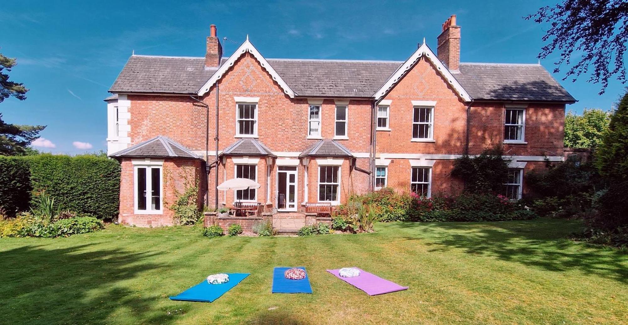 Claridge House Bed & Breakfast Лингфийлд Екстериор снимка