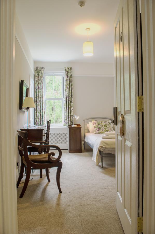 Claridge House Bed & Breakfast Лингфийлд Екстериор снимка